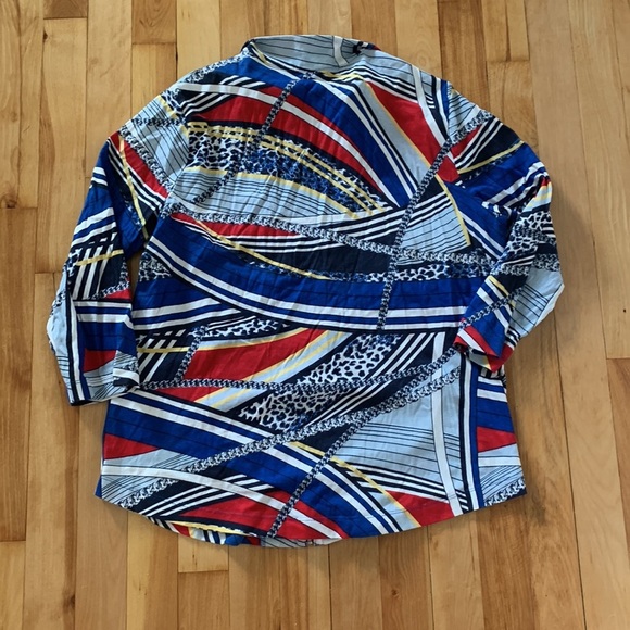 Women’s Weekends by Chico’s Fill Zip Light Weight Sweatshirt - Picture 7 of 8